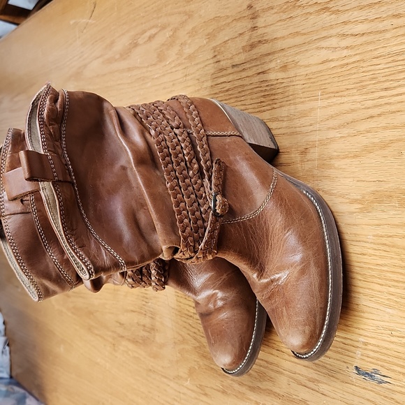 Dingo Leather Boots, Size 8 - Picture 3 of 7